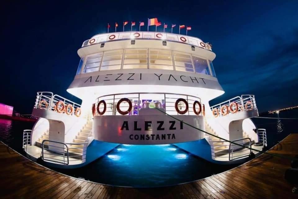 Isabelle Apartament Alezzi Beach Resort Mamaia Nord Năvodari Eksteriør bilde